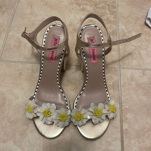 Gold Betsy Johnson heels